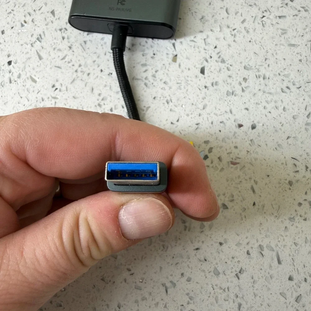 Insignia USB 3.0 to VGA Adapter Gray NS-PA3UVG‎ Video Converter Dongle UNTESTED